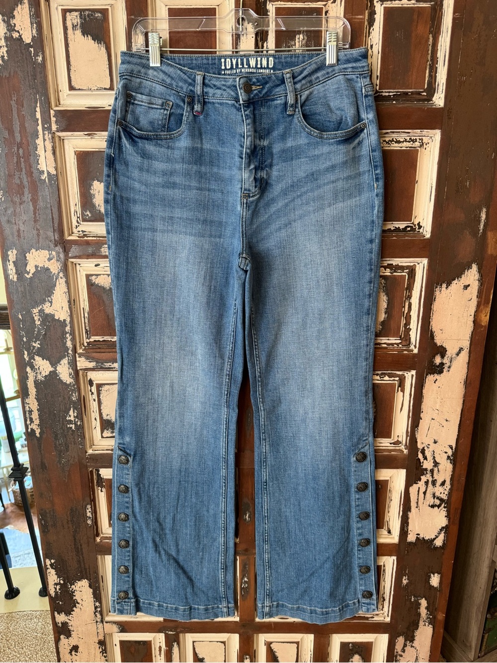 Idyllwind Blue Boot-Leg Jeans with Button Side Hem - size 12 Long
